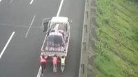 监控高速路4人当纤夫迅雷下载
